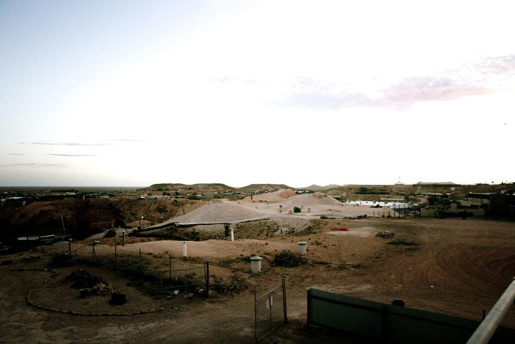 Breakaway Views 374 Alp St Hotel Coober Pedy Exterior foto