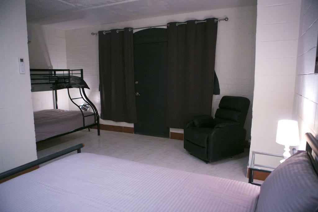 Breakaway Views 374 Alp St Hotel Coober Pedy Exterior foto
