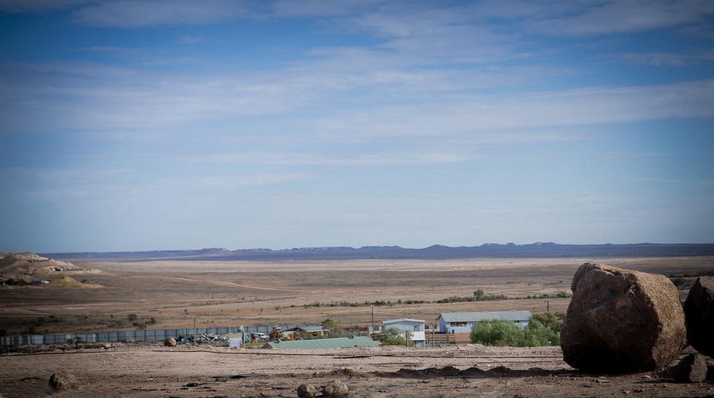 Breakaway Views 374 Alp St Hotel Coober Pedy Exterior foto