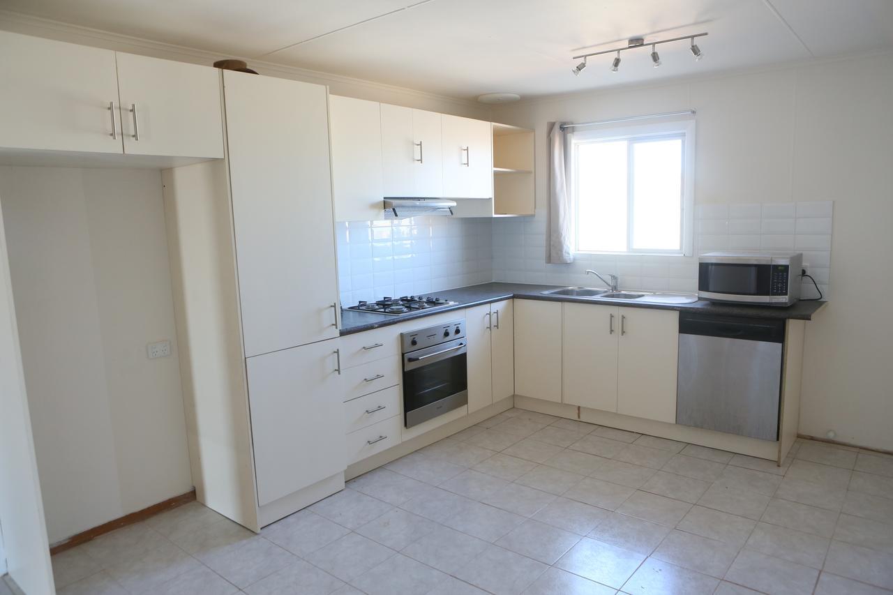 Breakaway Views 374 Alp St Hotel Coober Pedy Exterior foto